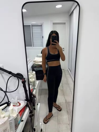 Customer photo review of Women’s Yoga Top & Leggings Set – Essence