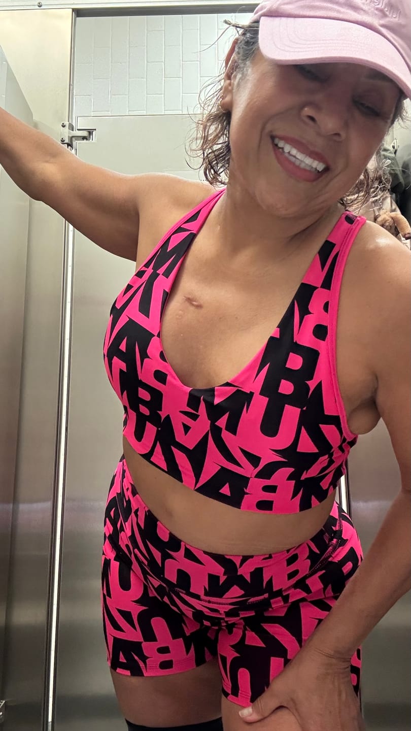 Customer photo review of Ultrabright Reversible ZW Racerback V-Bra