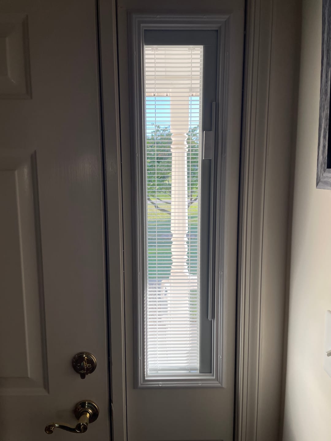 Customer photo review of Blink Enclosed Blinds Low-E Glass - 10" x 38" Frame Kit
