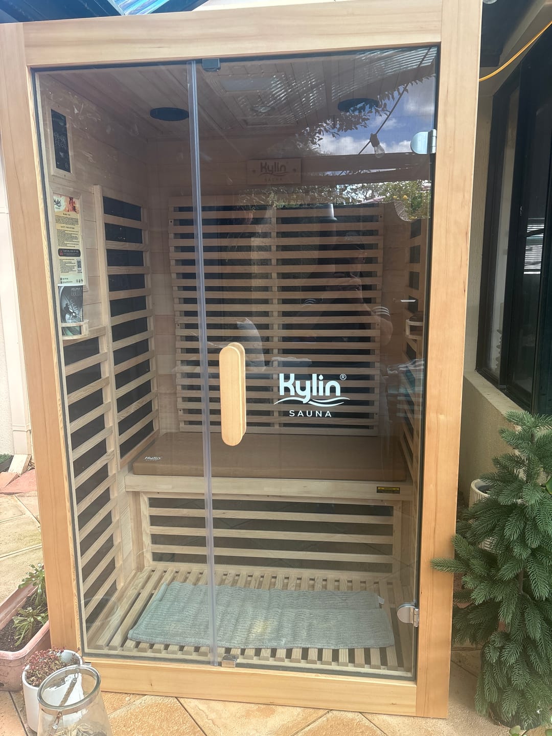 Customer photo review of Kylin Low EMF Carbon Infrared Sauna 2 Person with floor heater H6201-F