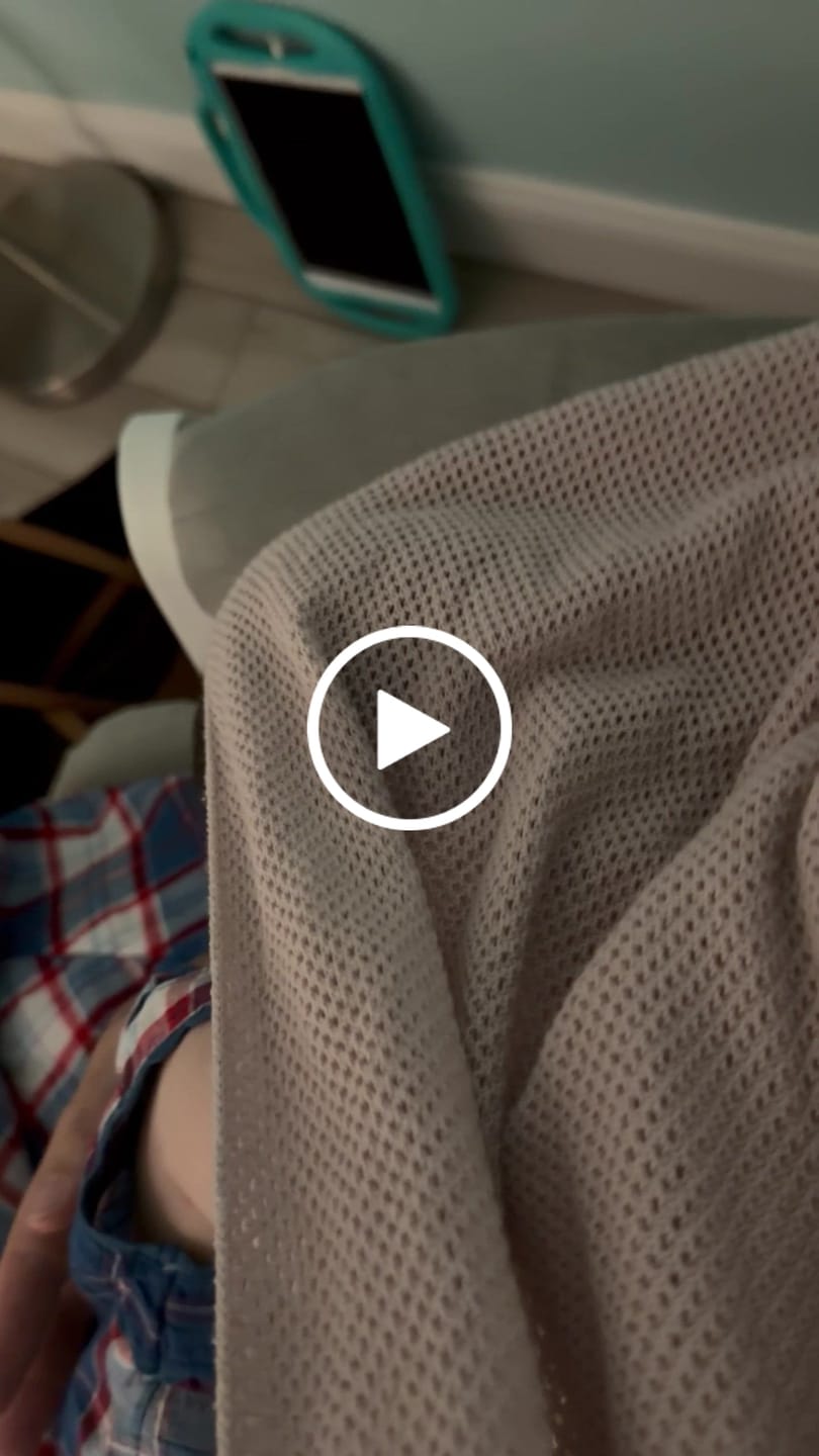 Customer video review of Nestling Baby™ Nursing Cover