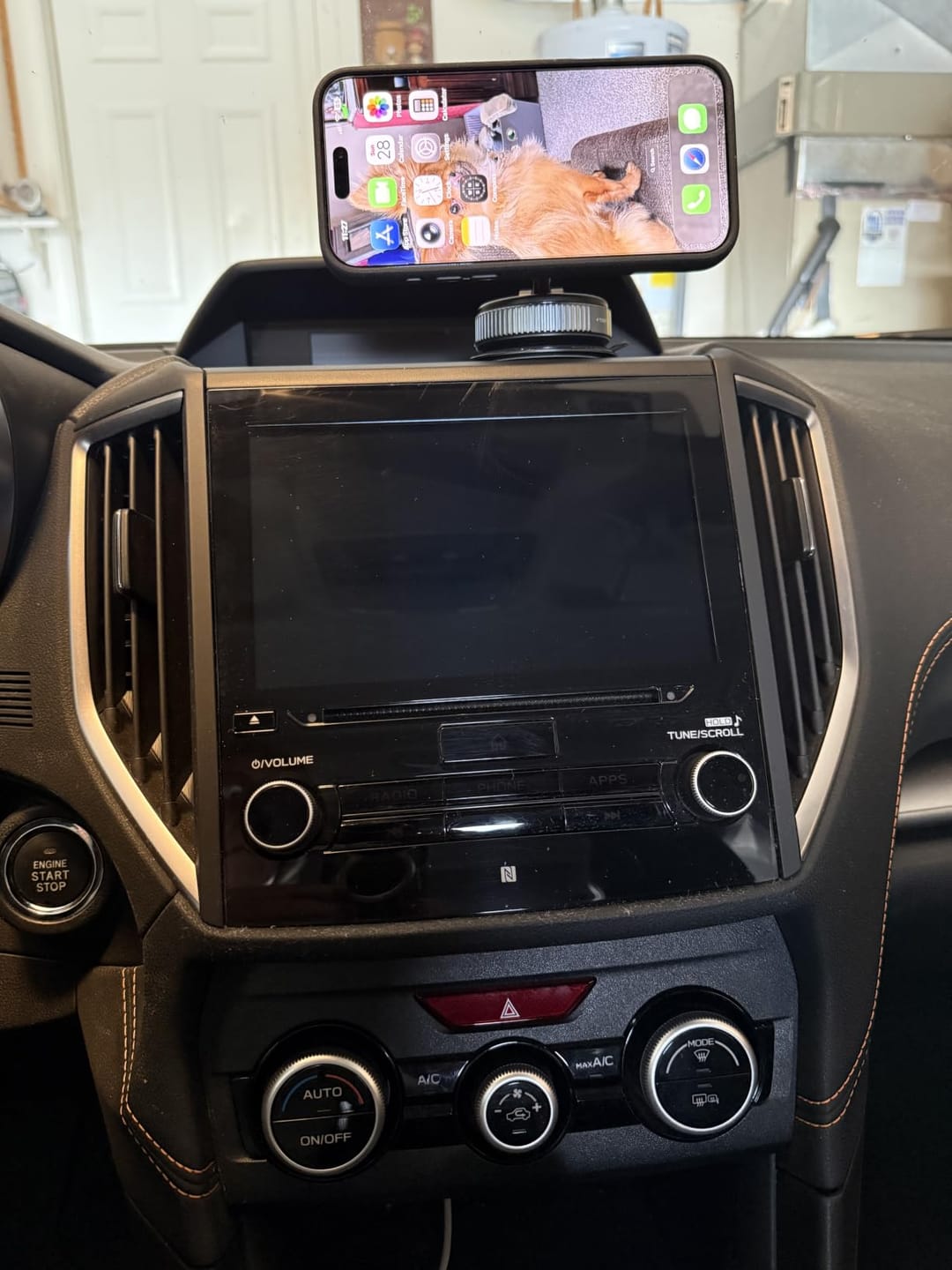 Customer photo review of Kareeq MagDrive™ 360 — Magnetic Car Phone Mount