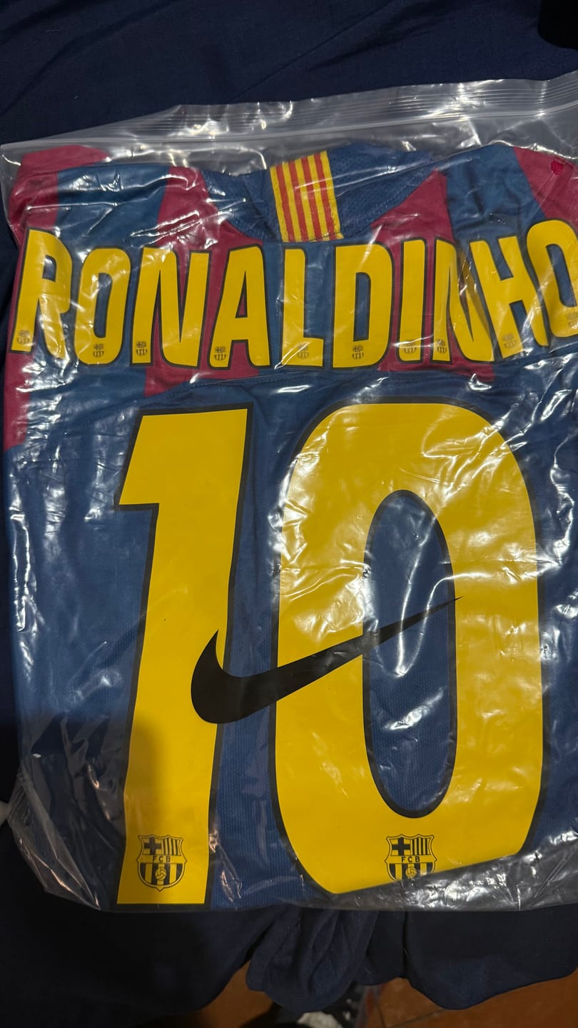 Customer photo review of FC Barcelona 2005/06 Local