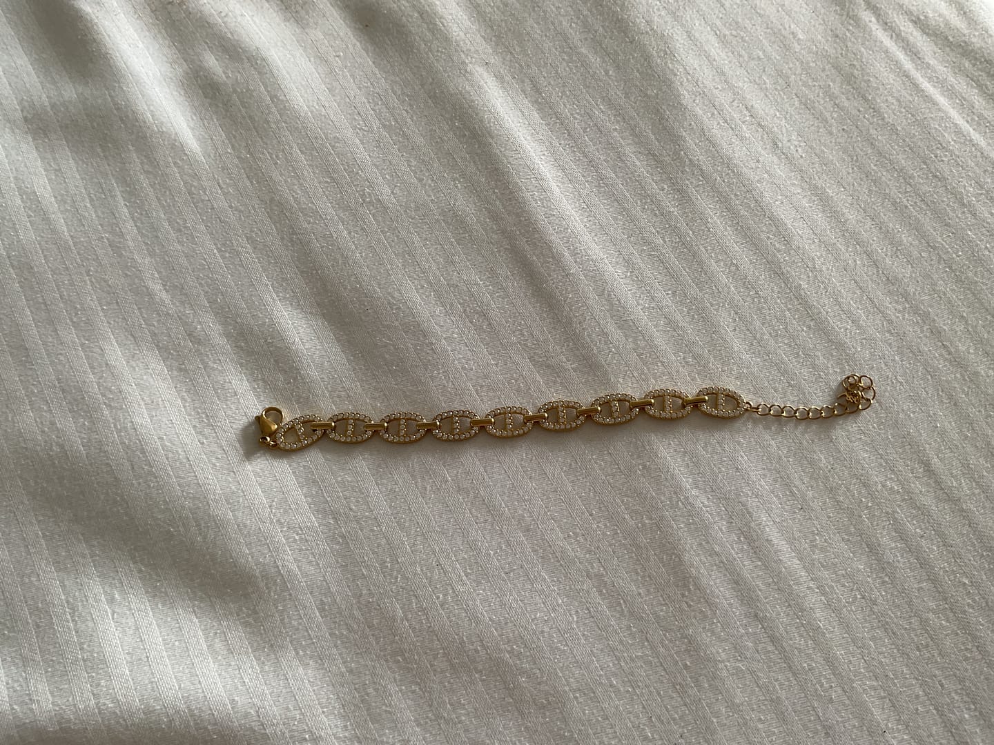 Customer photo review of Glamorous Pave Deluxe Armband 14 Karat Vergoldet
