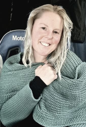 Customer photo review of Sleek - Aurora green