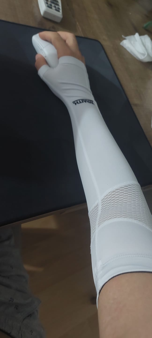 Customer photo review of Wraith Esports Arm Sleeve