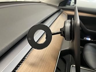 Customer photo review of Kareeq MagDrive™ 360 — Magnetic Car Phone Mount