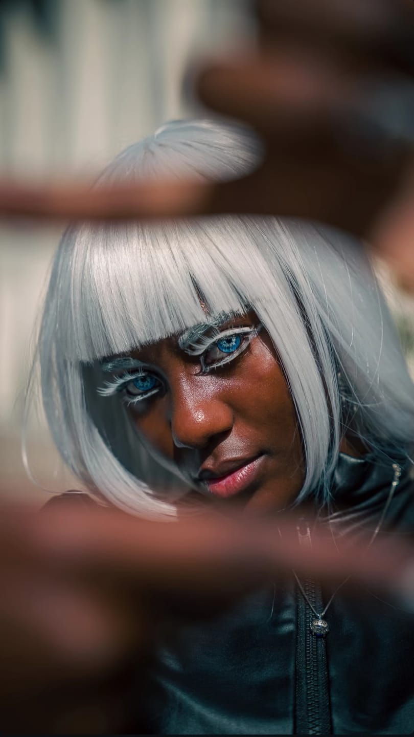 Customer photo review of Cosplay Gojo Blue Colored Contact Lenses