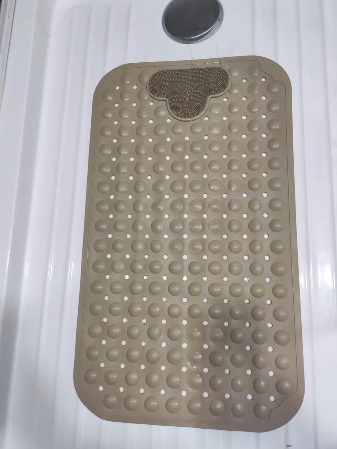 Customer photo review of Piso De Goma Antideslizante Tina Ducha Alfombra Bañera Cepil