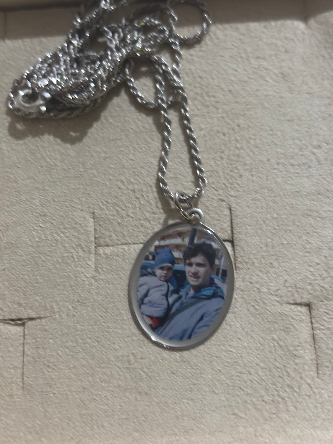 Customer photo review of Collana Foto Personalizzata Ovale Maglia Corda