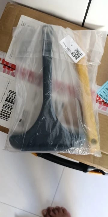Customer photo review of Spazzola per finestre e zanzariere, pulizia asciutta e bagnata