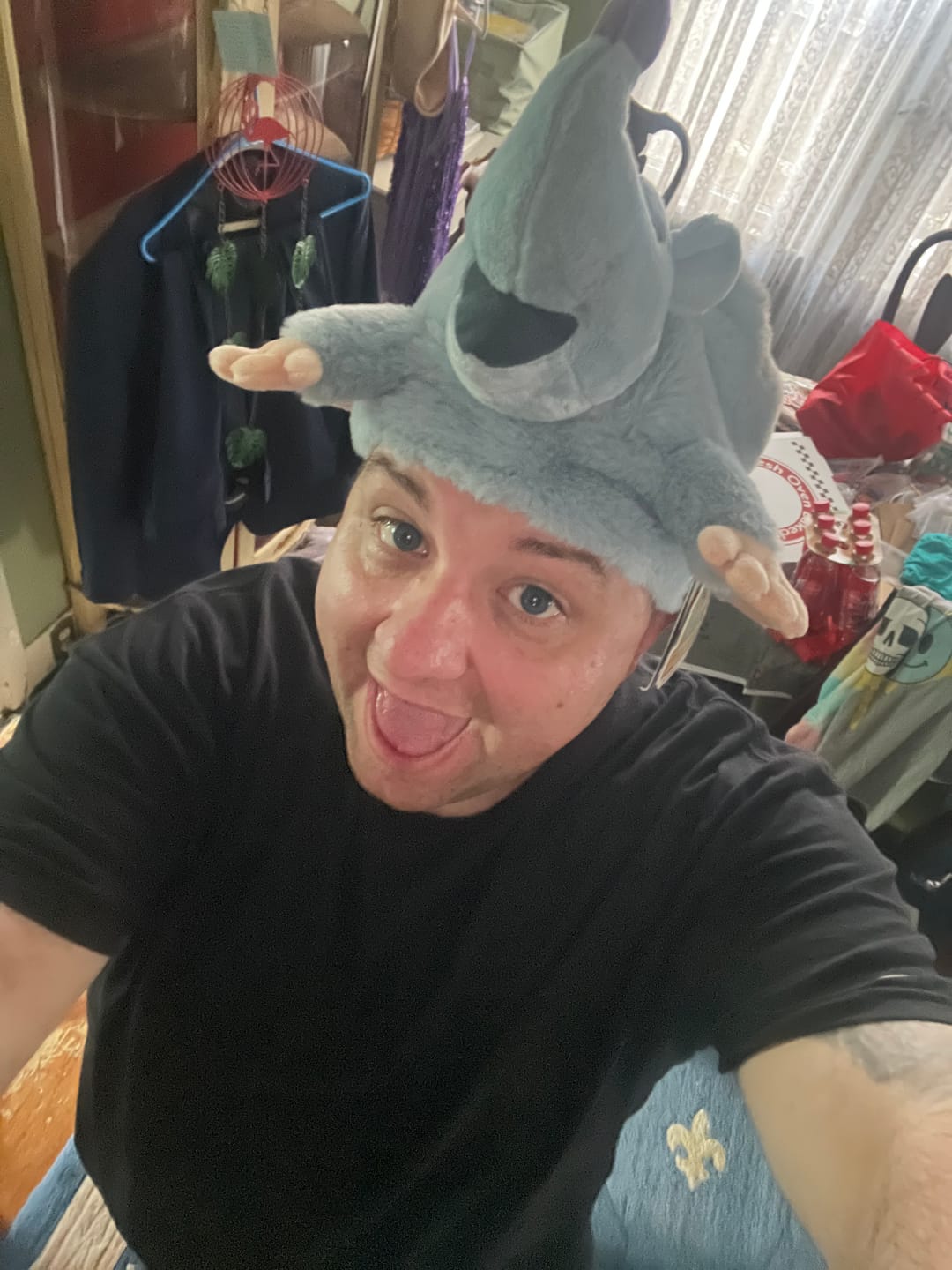 Customer photo review of Disney's A Goofy Movie "Lester's Possum Pal" – Plush Hat
