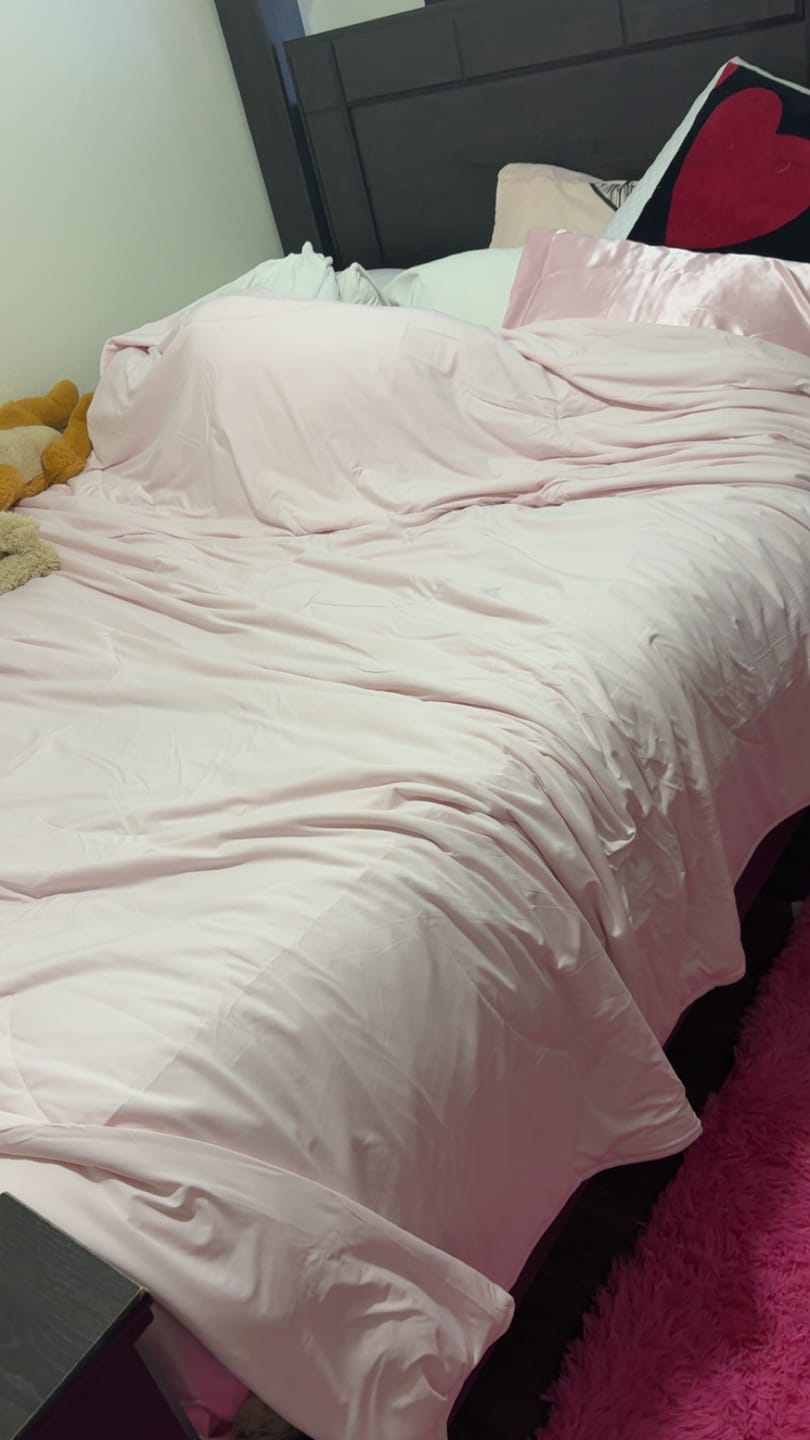 Customer photo review of MarshMellow Comforter