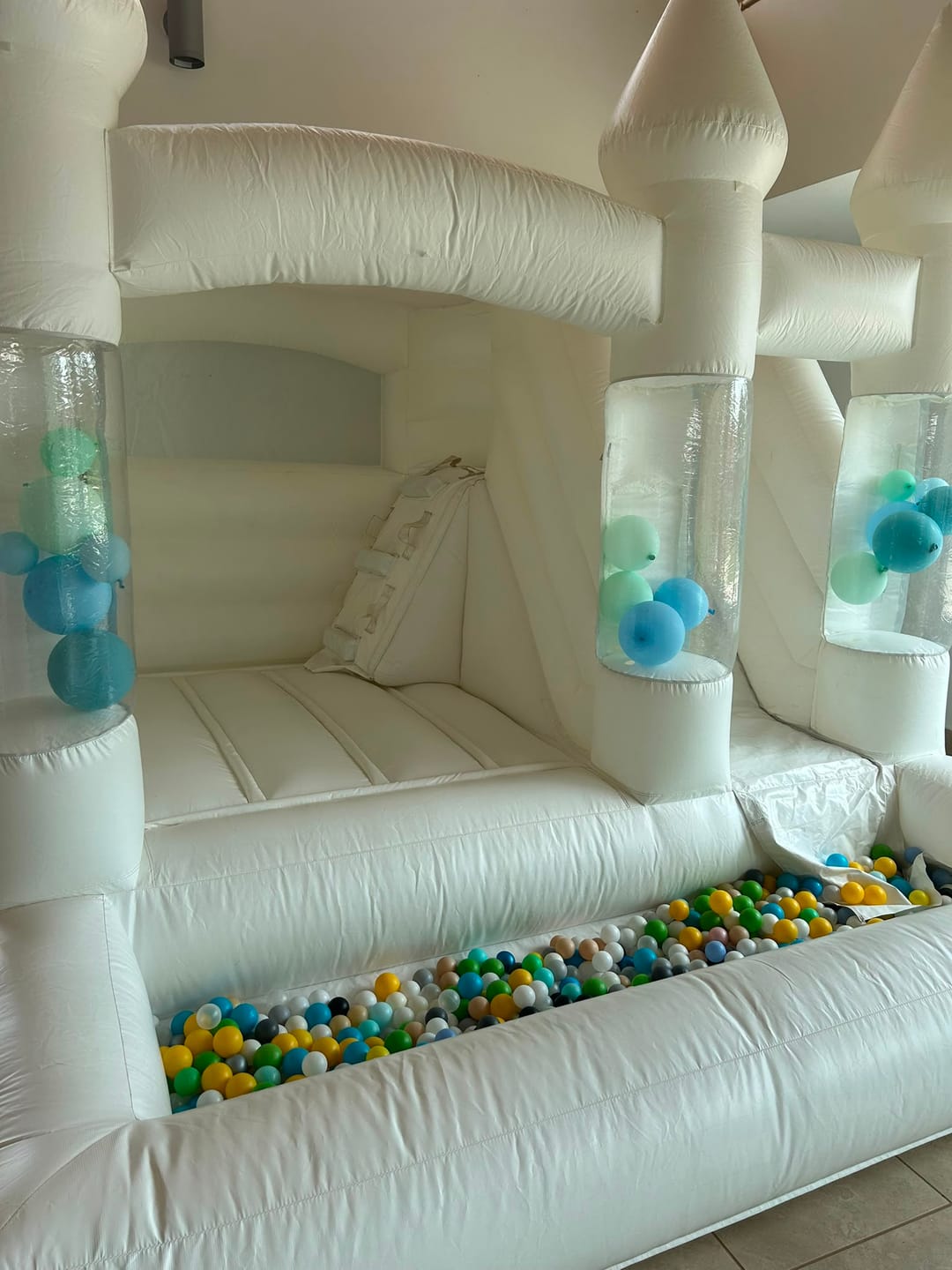 Customer photo review of Nuevo Castillo con piscina y chorrera 9x11.
