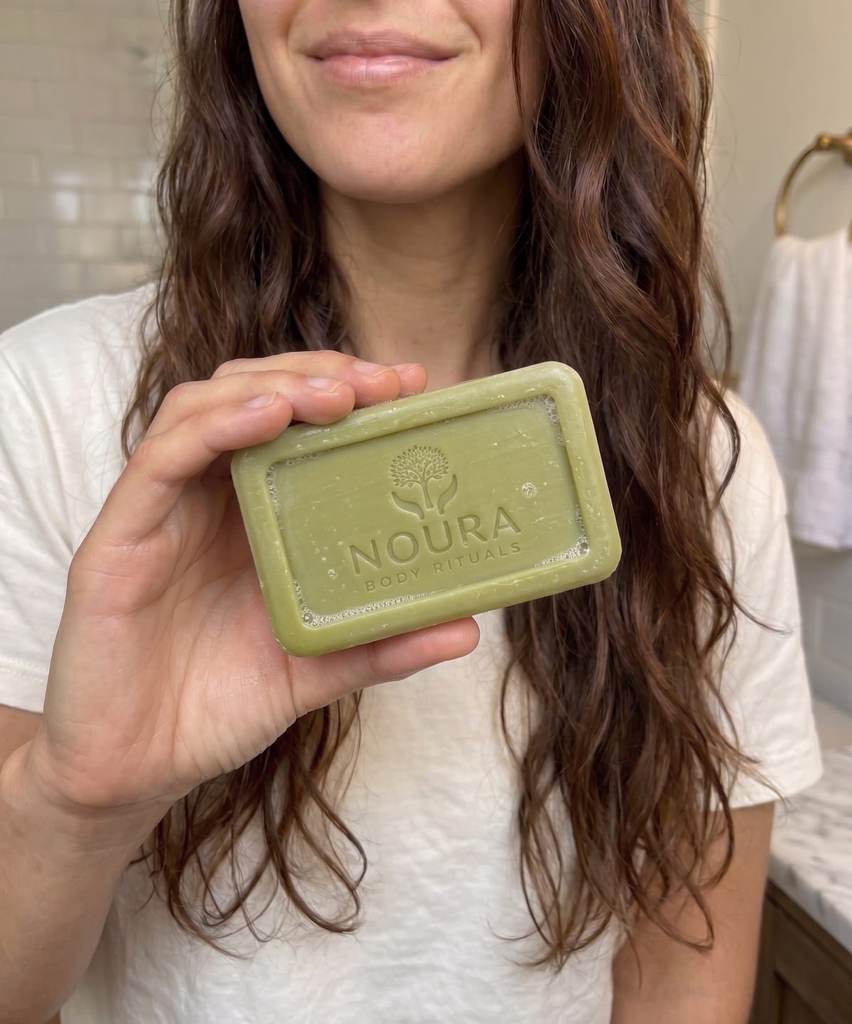 Customer photo review of Jabón de Tea Tree para la Comezón debajo del Busto