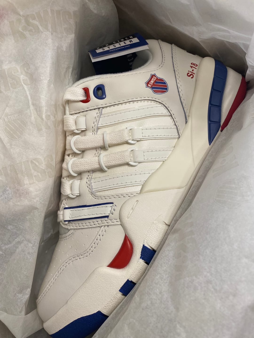Customer photo review of 94440-124-M | SI-18 INTERNATIONAL C | BRILLIANT WHITE/CLASSIC BLUE/RED