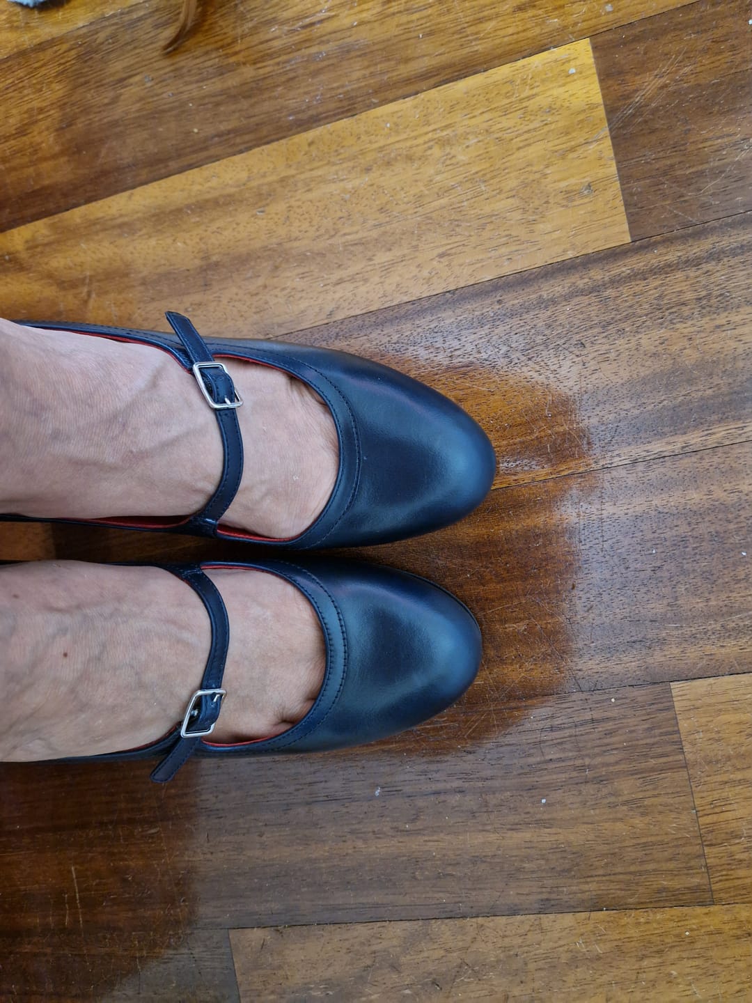 Customer photo review of Akira Blu mary jane in nappa blu tacco 7.5 artigianale marchigiana