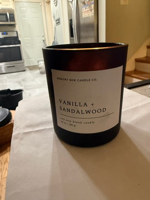 Customer photo review of Vanilla + Sandalwood 10 oz. Candle
