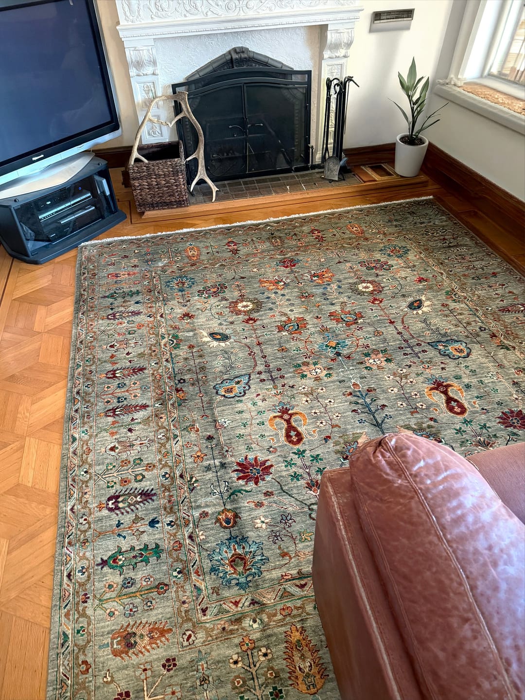 Customer photo review of Sage Green Ziegler • Handmade Floral Neutral Area Rug (8'4"x10'4")