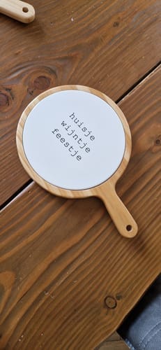 Customer photo review of Houten Kaasplank Rond met Keramische Tegel voor sublimatie