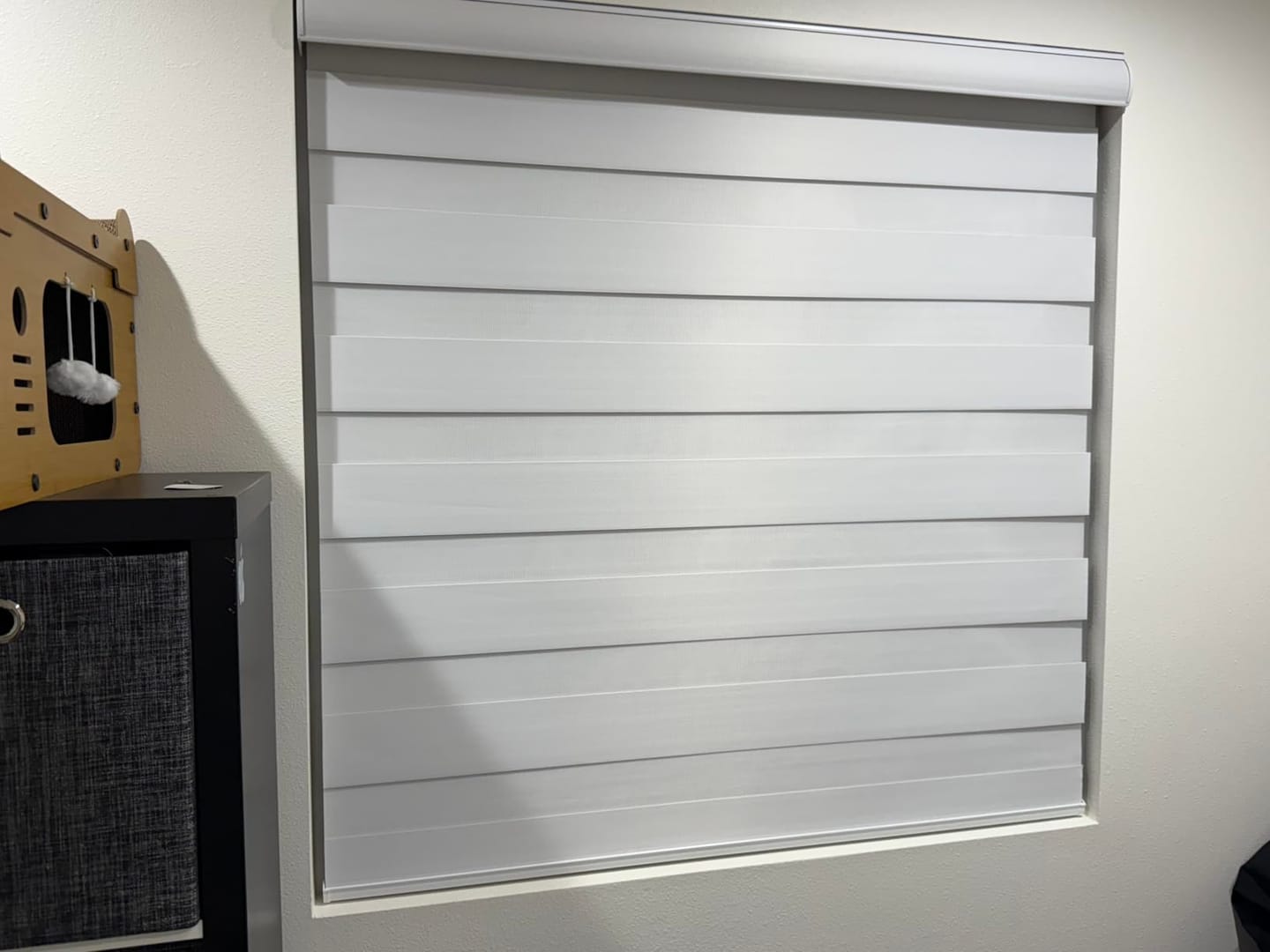 Customer photo review of Bringnox Motorized Zebra Roller Blinds 100% Blackout