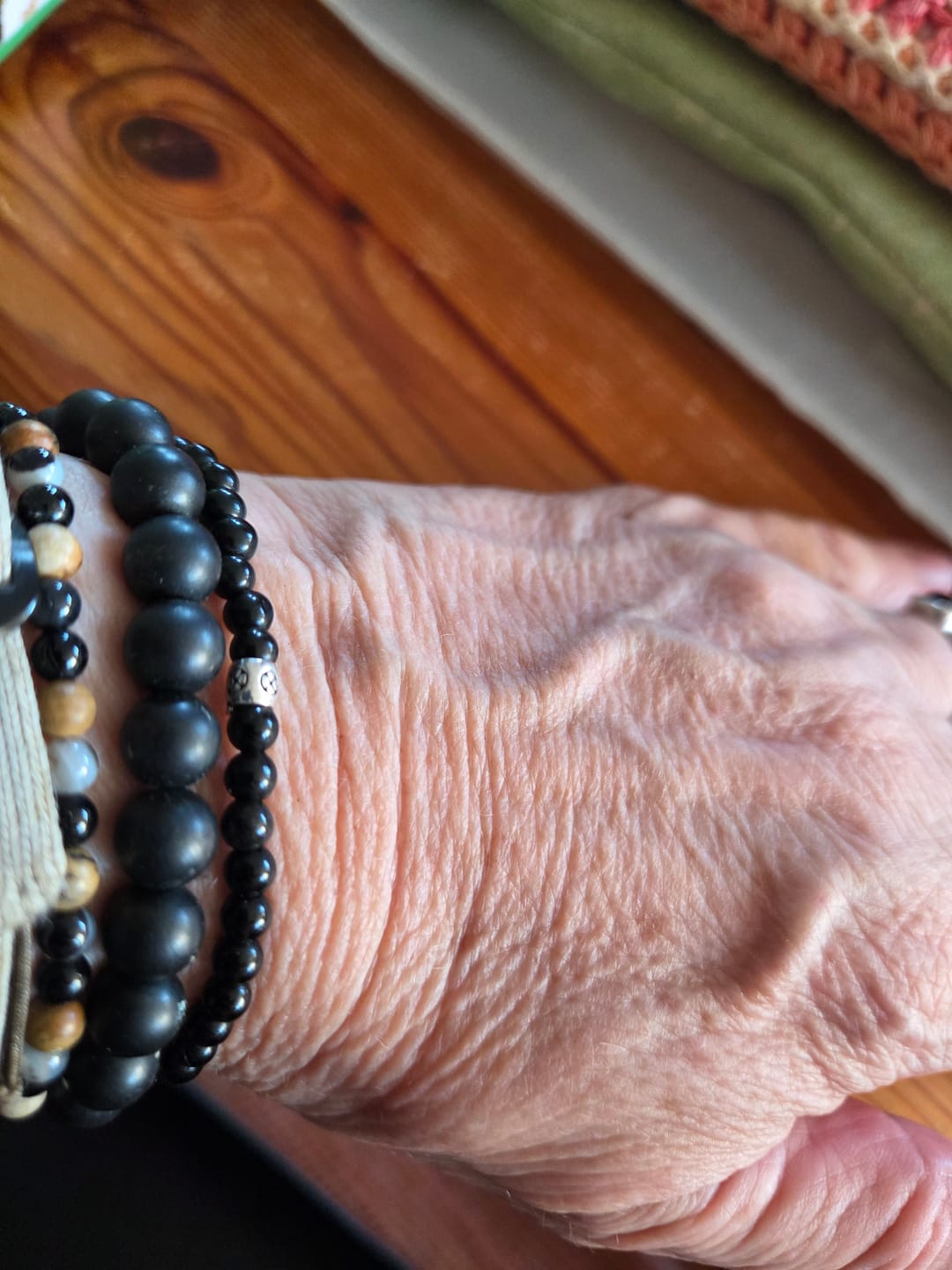 Customer photo review of Obsidian Halskette - Perlenkette
