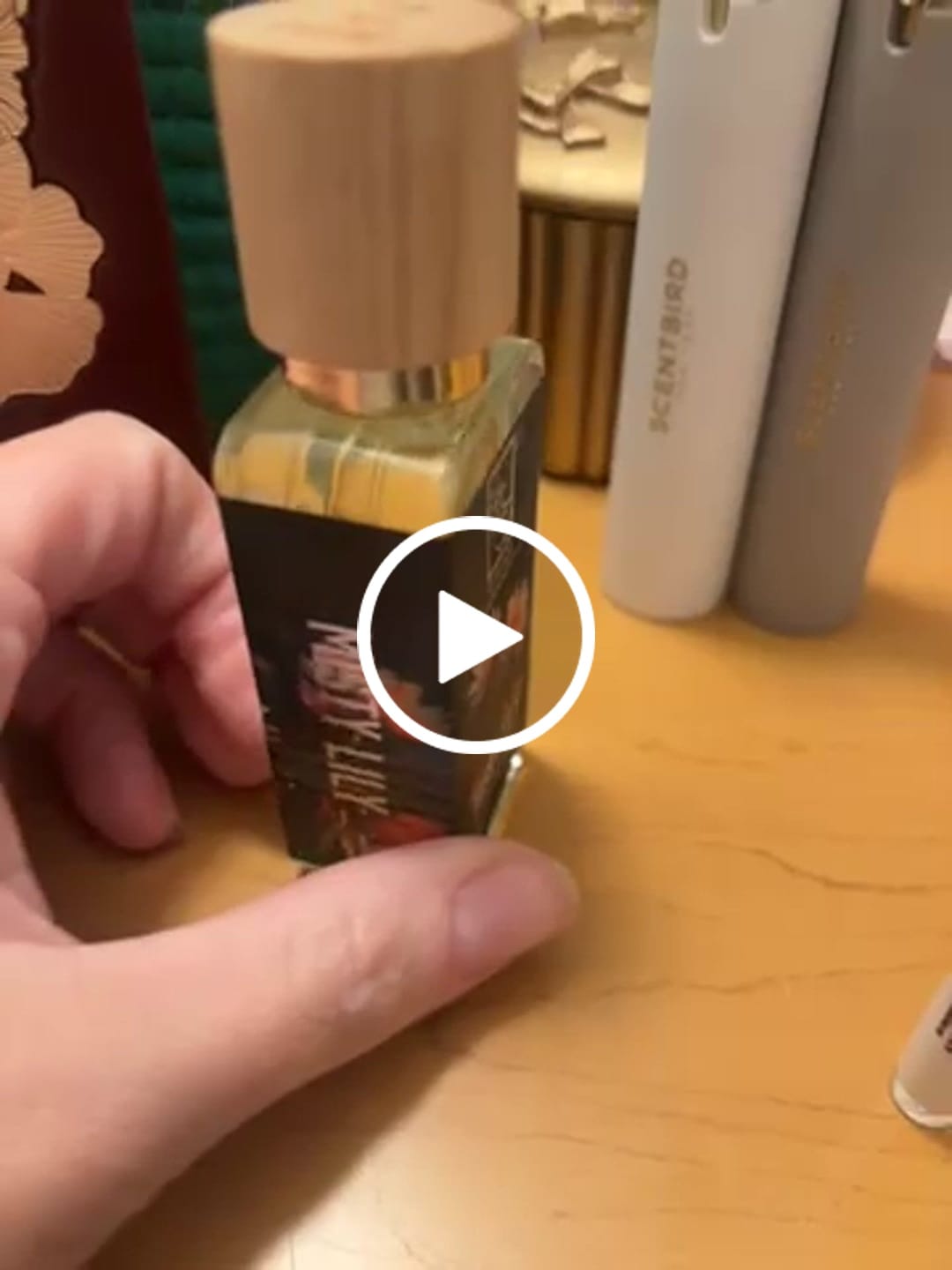 Customer video review of Misty Lily