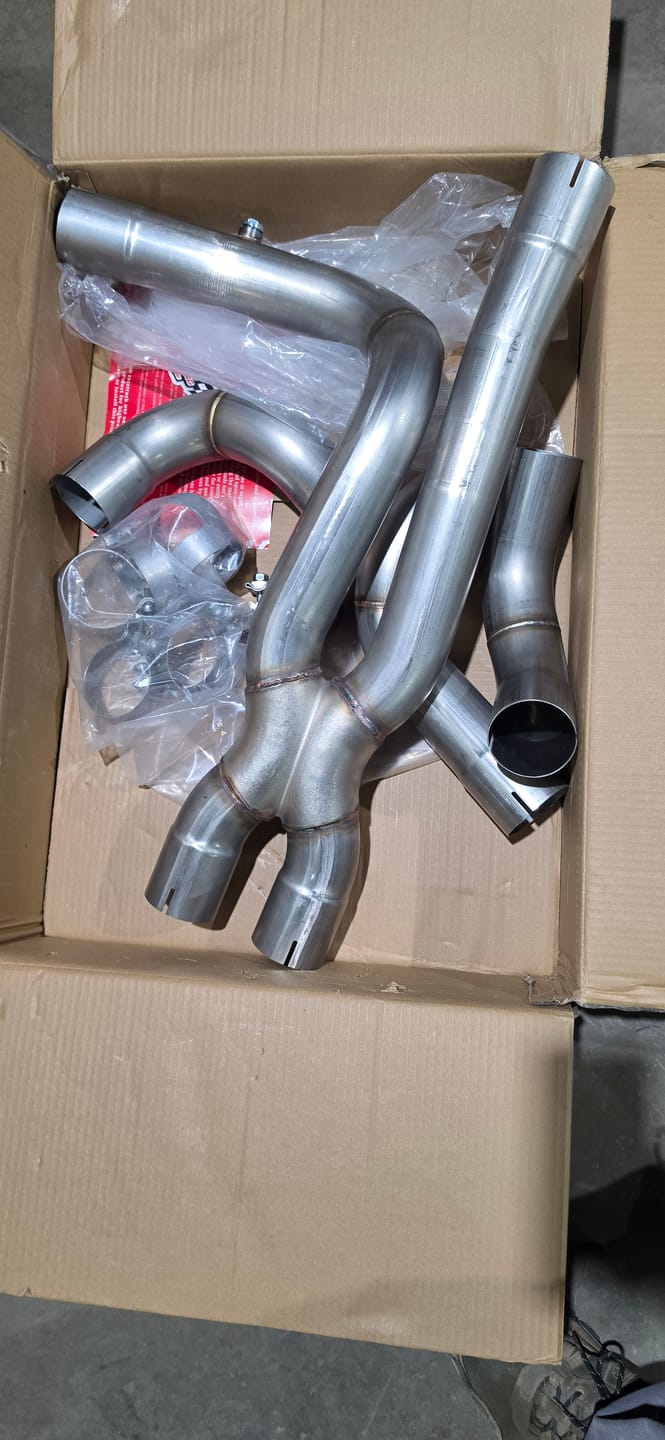 Customer photo review of 99-19 Silverado & Sierra True Dual X-Pipe System (Universal)