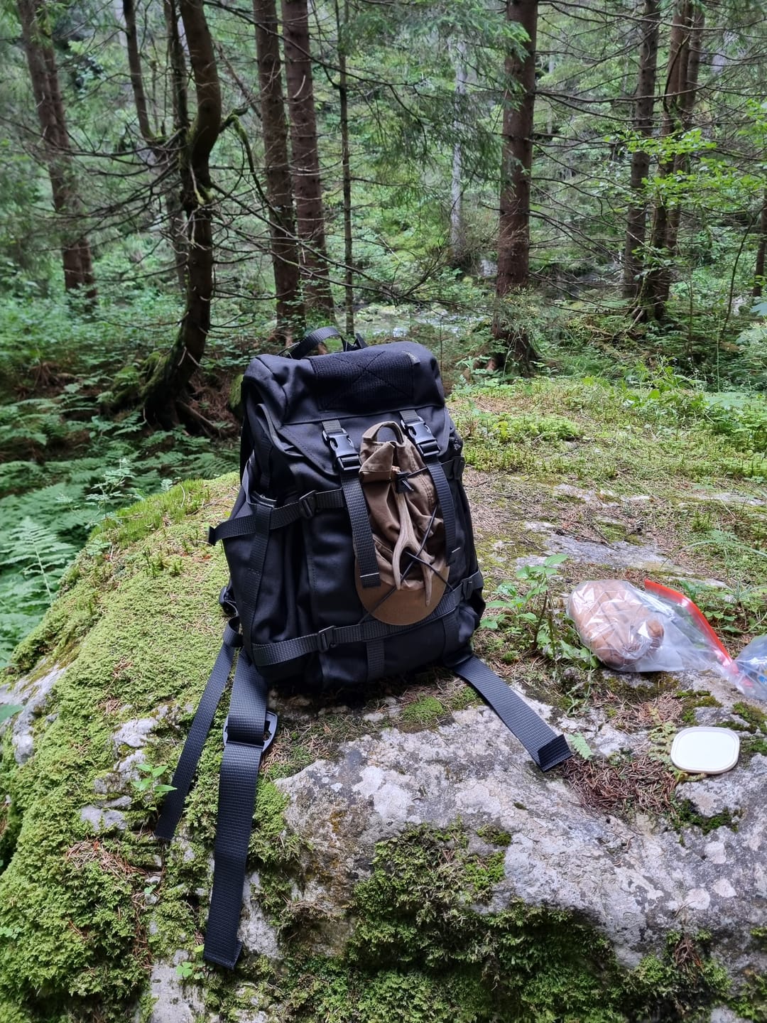 Customer photo review of Kahakka 25L backpack