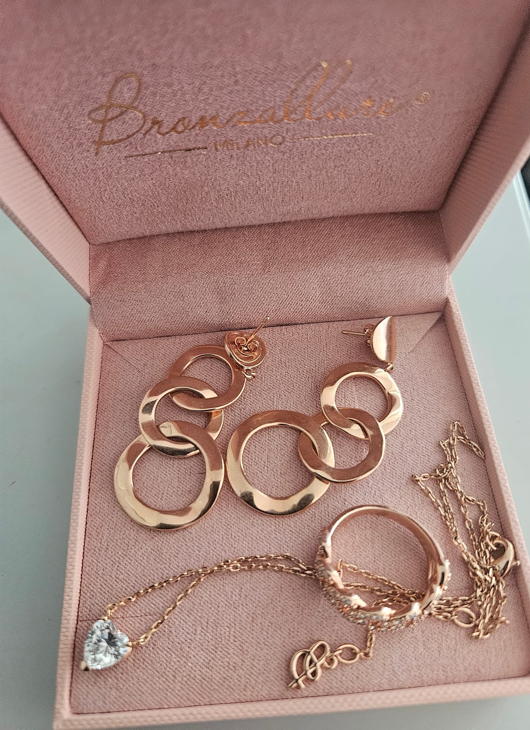 Customer photo review of Anello a Fascia Catena Grumetta Squadrata con Pavé di Cubic Zirconia