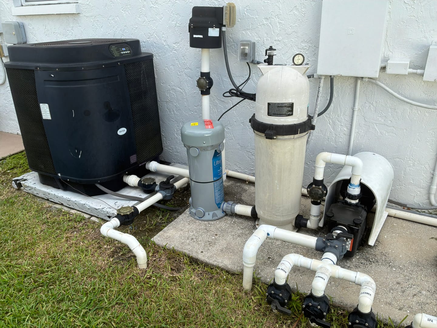 Customer photo review of Paramount Ultra UV2 Pool Water Sanitizer, 120 Volt