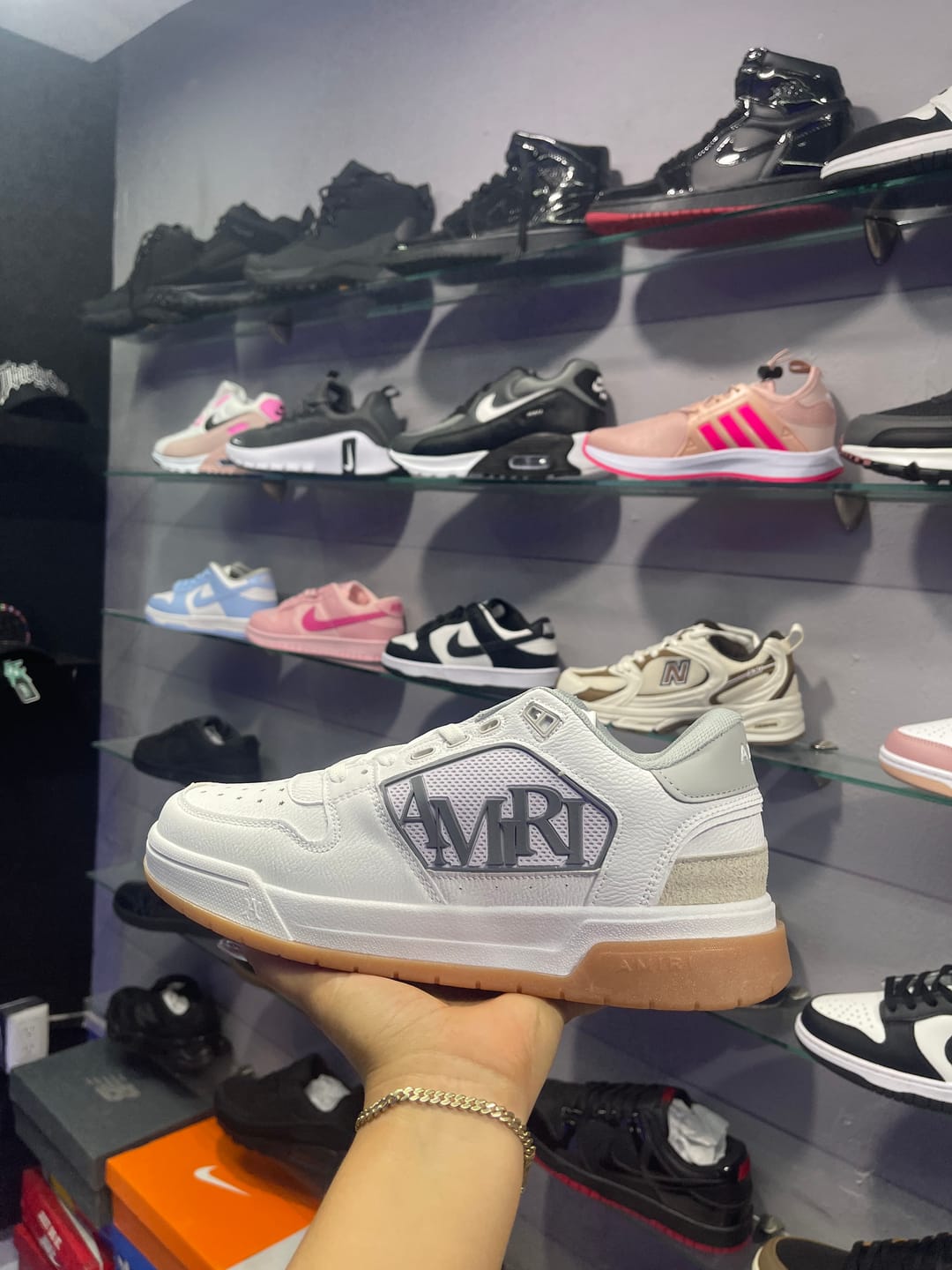 Customer photo review of Tenis Amiri 2453 Blanco Gris 1.1 Premium