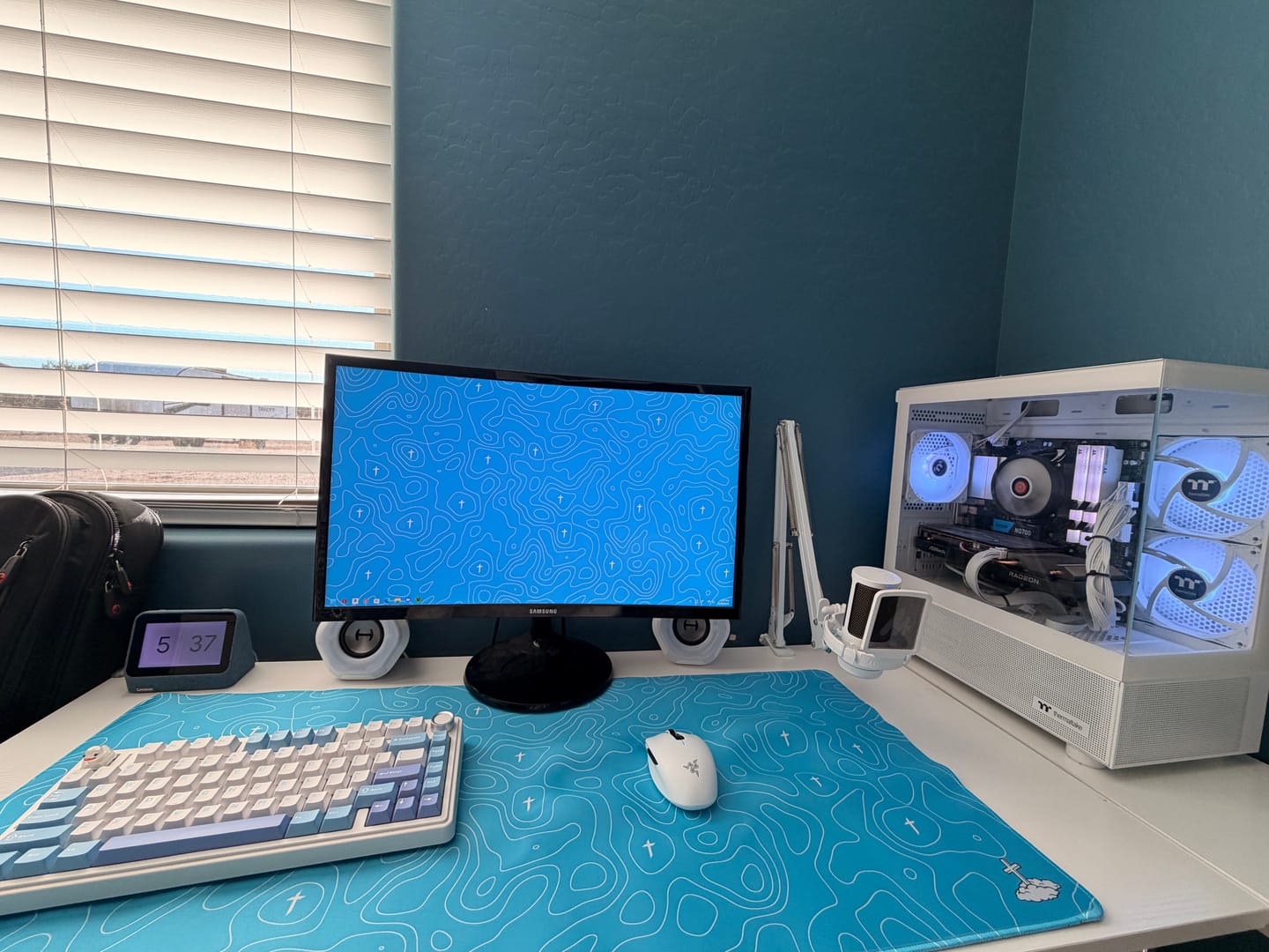 Customer photo review of Topo Wallpaper Bundle