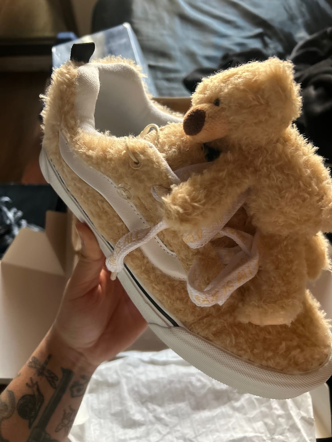 Customer photo review of 13DE MARZO Vans Knu Skool Fuzzy Shoes