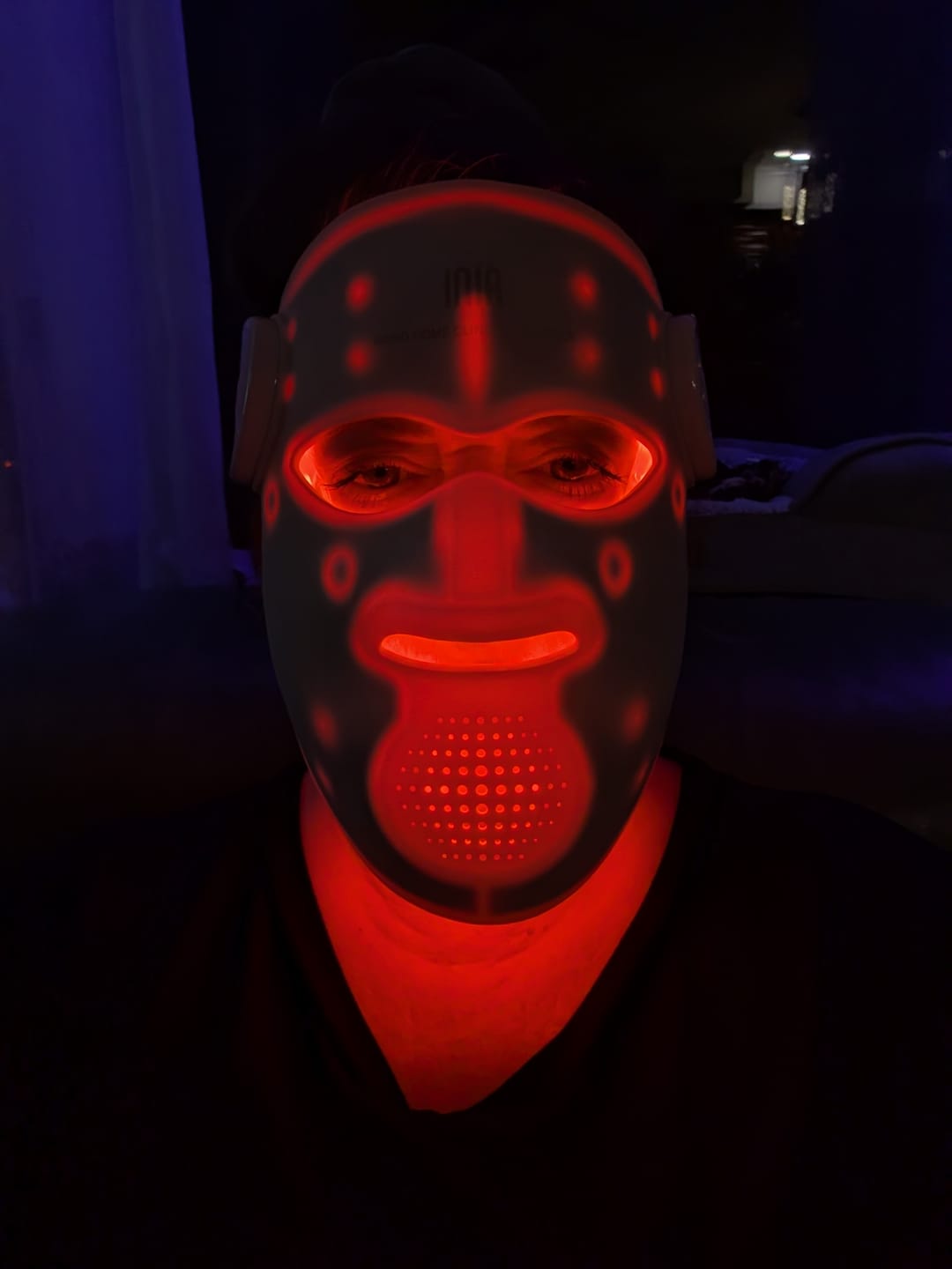 Customer photo review of INIA GLOW 4D 940nm Dual NIR Wireless LED Mask FDA-Cleared
