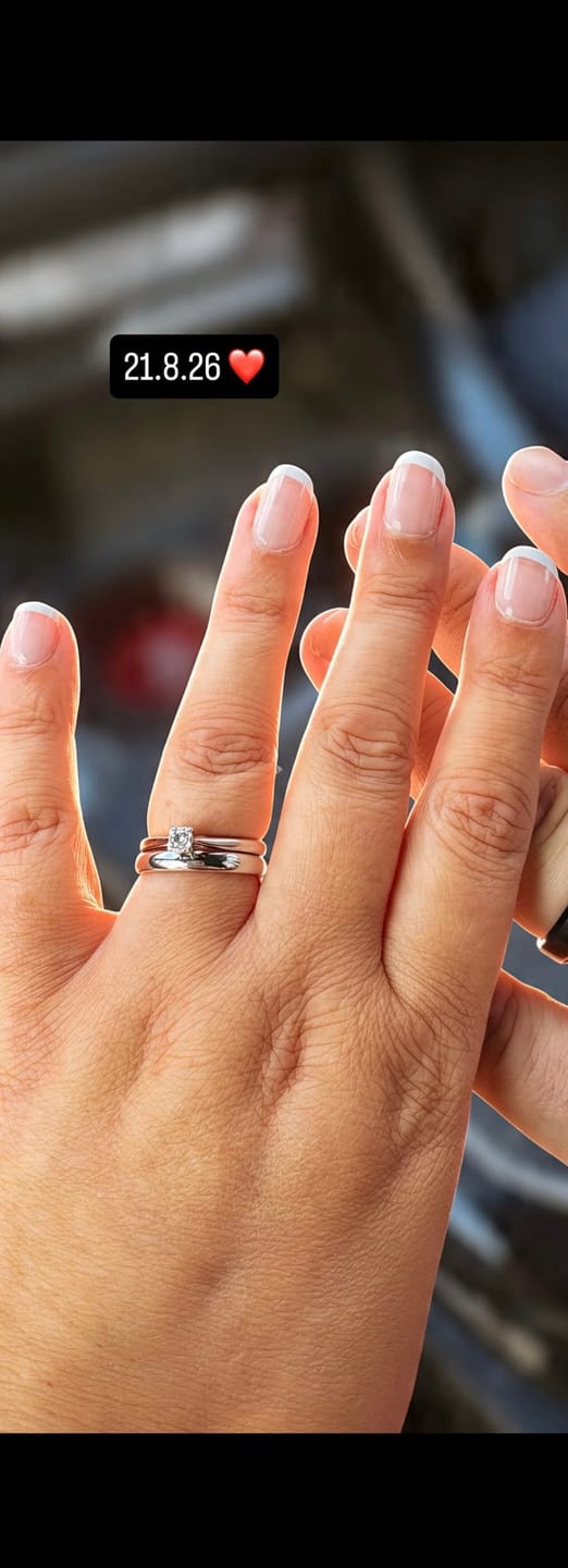 Customer photo review of White Gold 3mm Wonder Ring