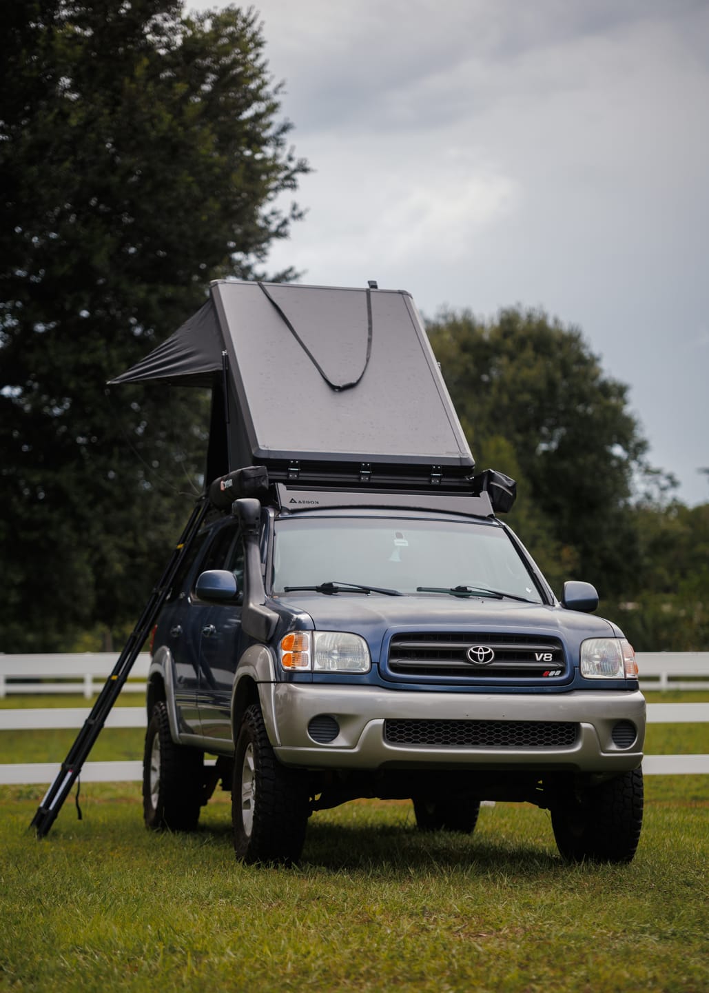Customer photo review of OPENROAD Aluminum Hard Shell Roof Top Tent - EdgeRoof Series