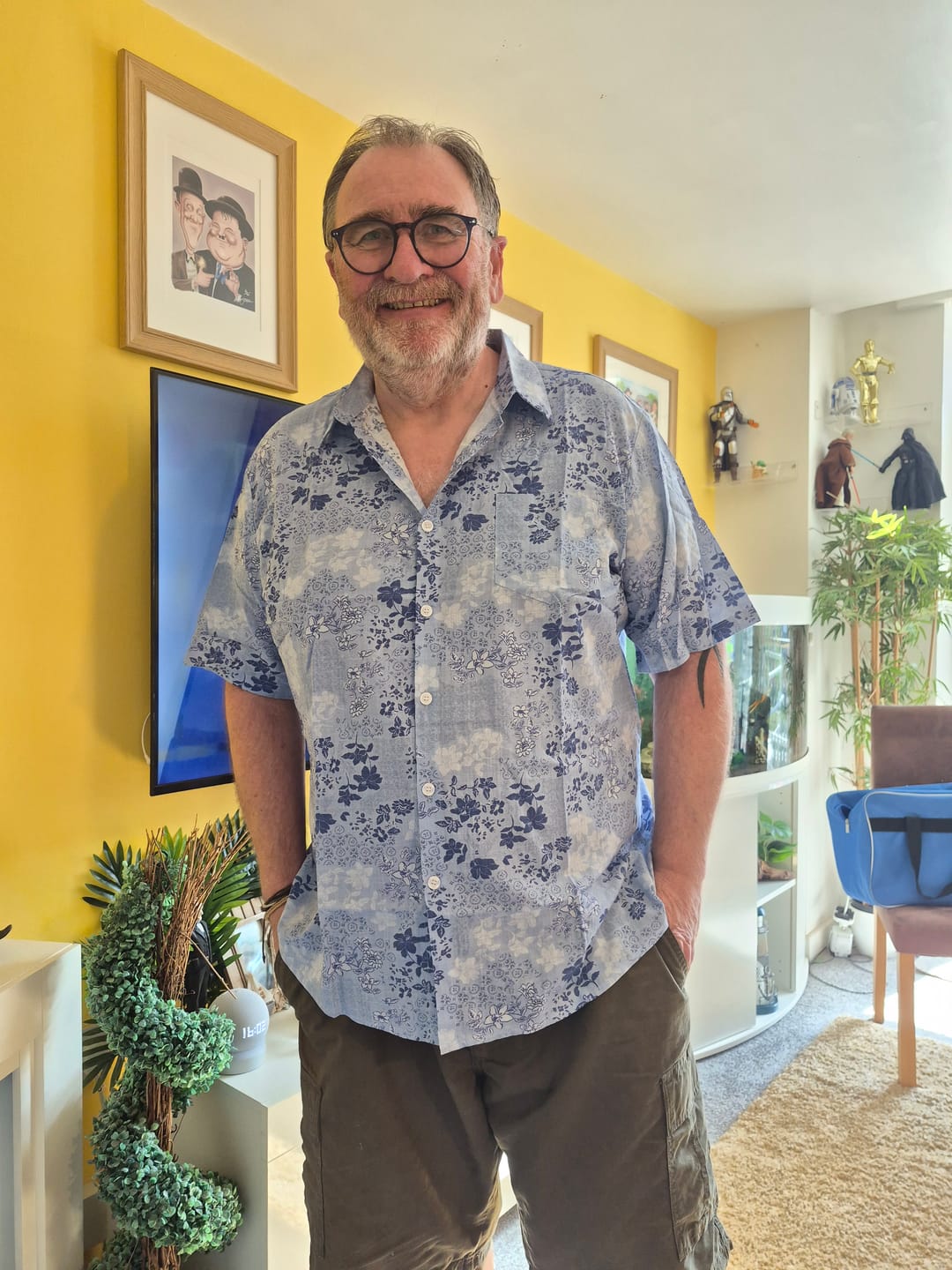 Customer photo review of Men's Blue Floral Print Retro Short Sleeve Shirt