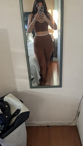 Customer photo review of Women’s Top & Leggings Workout Set – Linea Legging