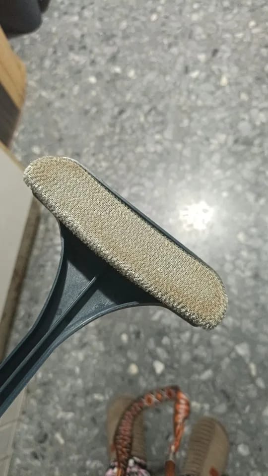 Customer photo review of Spazzola per finestre e zanzariere, pulizia asciutta e bagnata