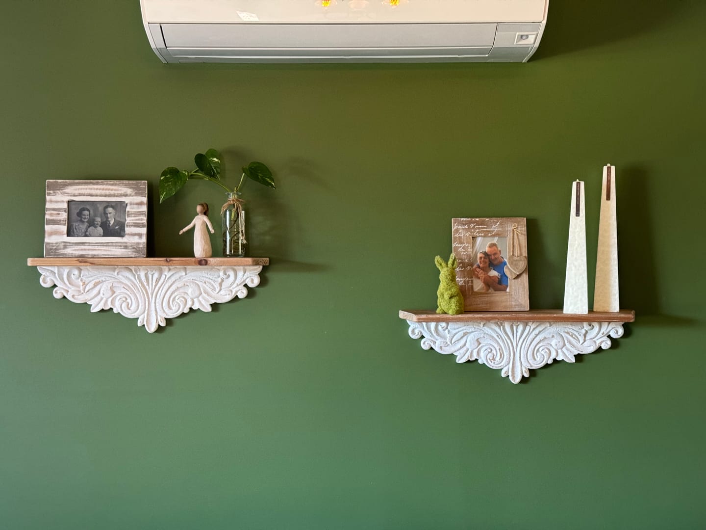 Customer photo review of Vanessa French Provincial Wall Ledge Shelf, Distressed White Carved Acanthus Apron with Timber Top