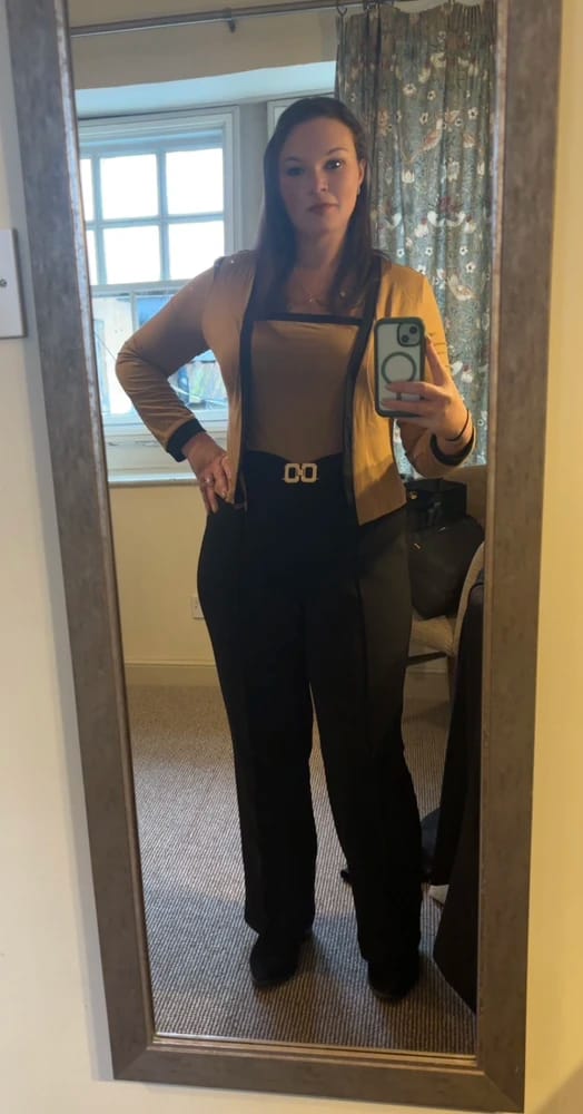 Customer photo review of Ninonine "Valerie" | Contrast Piping Faux-Layered Top