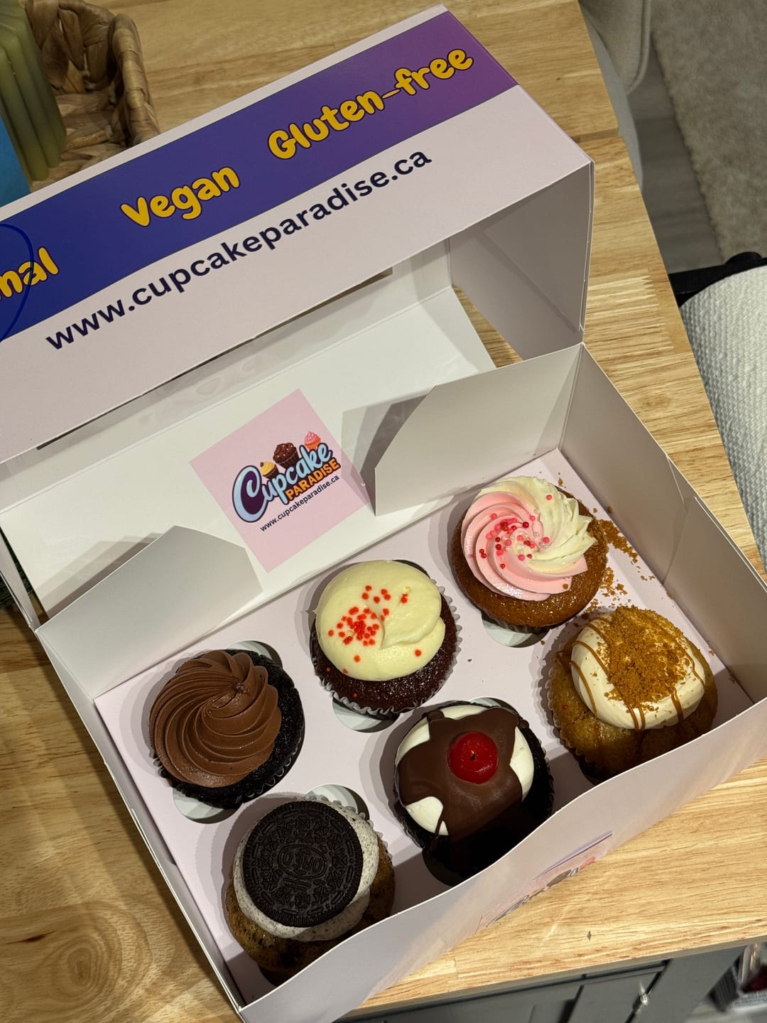 Customer photo review of 6 Pack Original Cupcakes