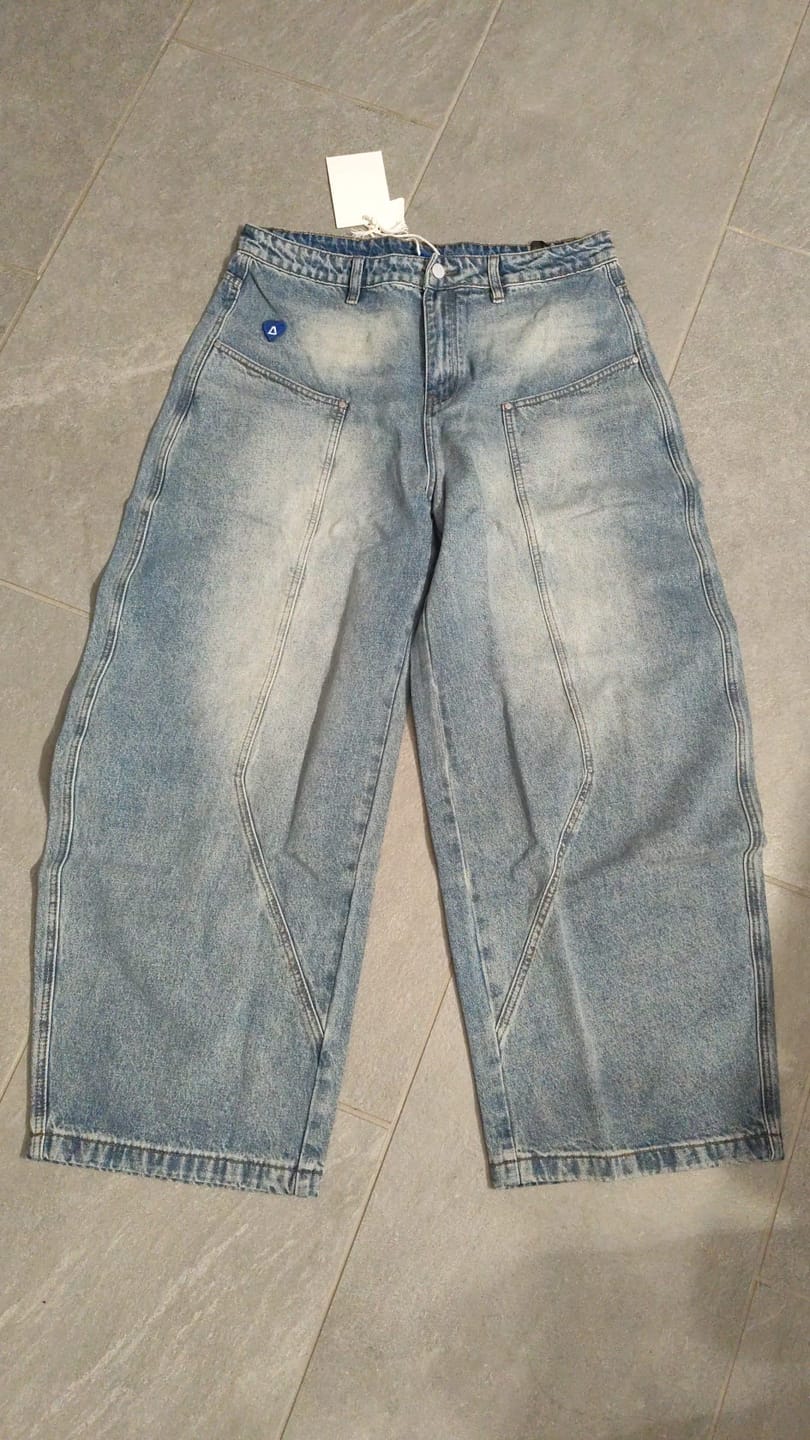Customer photo review of Aelfric Eden Seam Panel Baggy Barrel Jeans