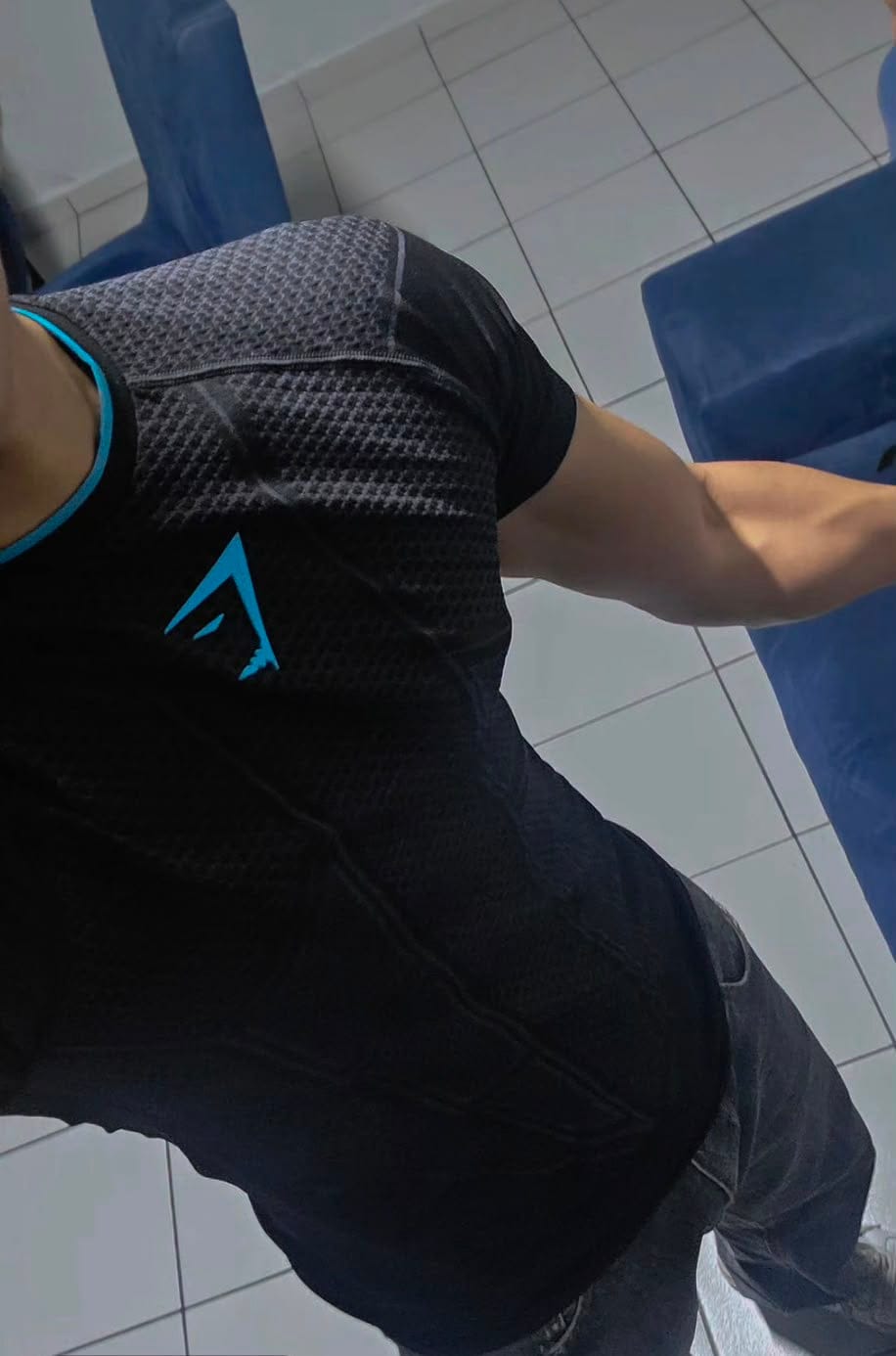 Customer photo review of Playera Onyx V1 T-Shirt - Gymshark