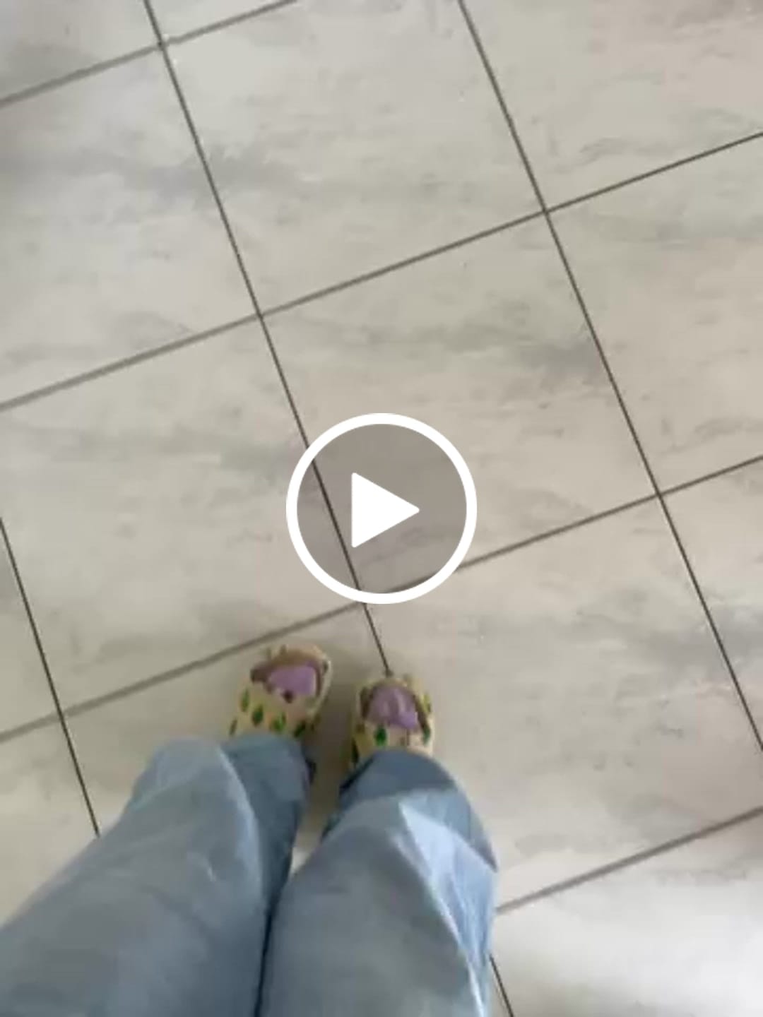 Customer video review of HappyFlops Limited Editions