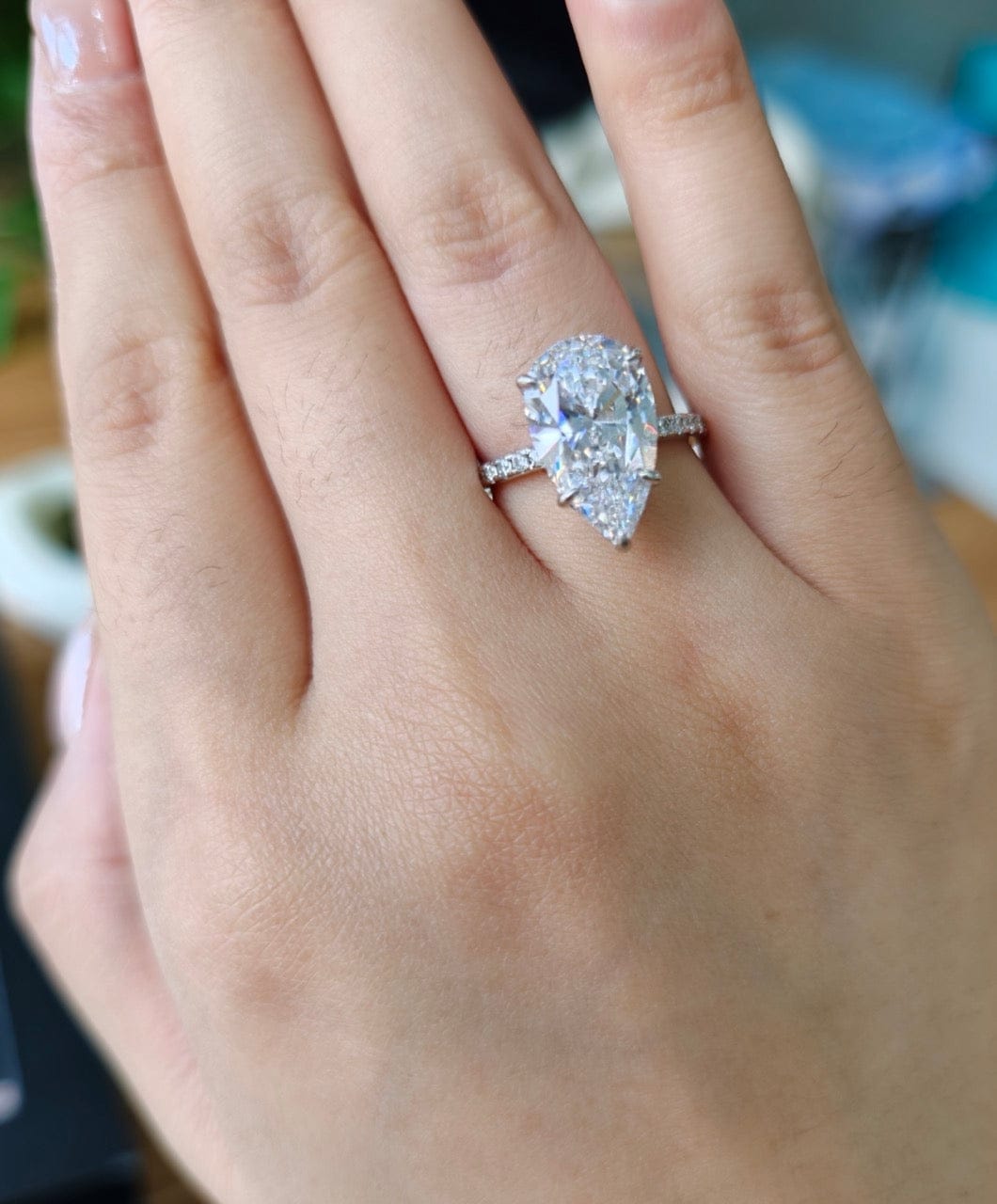 Customer photo review of S925 3.0Ct/4.5Ct Pear Cut Engagement Ring Gold Plated Travel Ring For Everyday Wear
