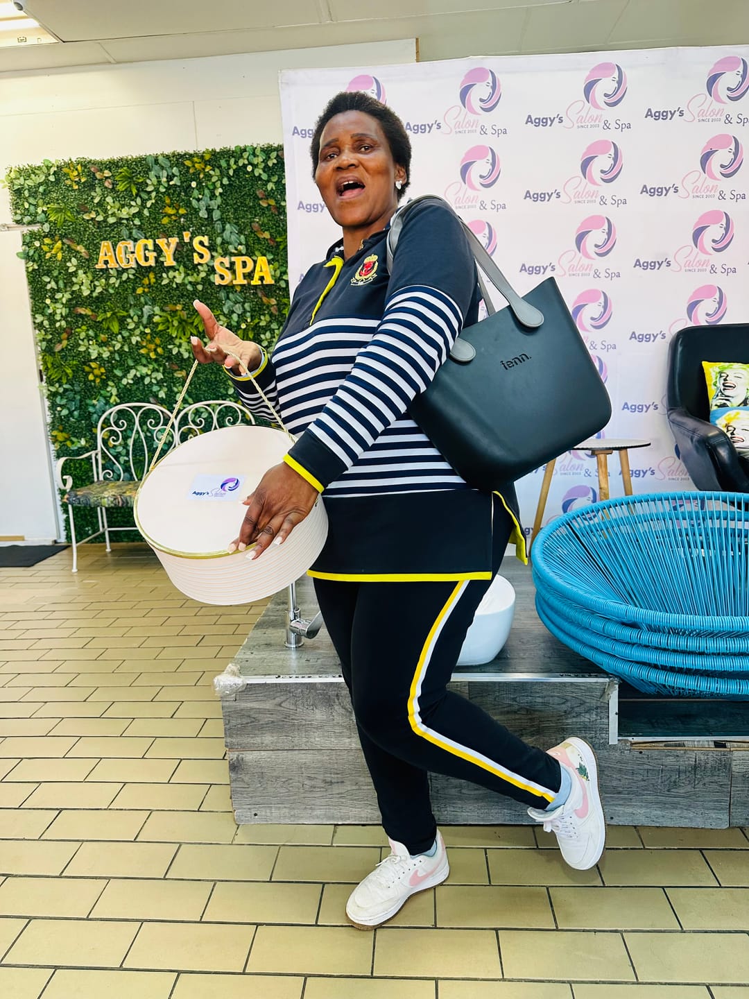 Customer photo review of Service : Courier