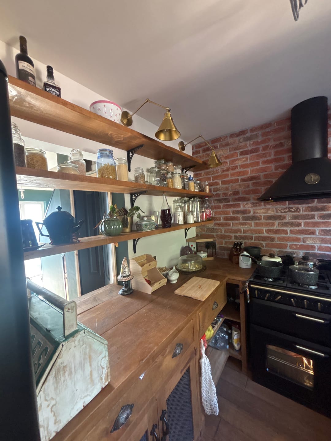 Customer photo review of 8 x 7 Inch Gothic Cast Iron Shelf Bracket