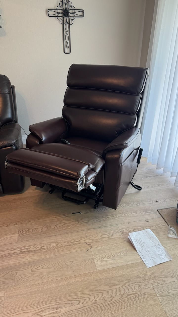 Customer photo review of 9188ET Big & Tall Power Lift Recliner – Dual Motor, 400LBS, Lay Flat, Heat & Massage